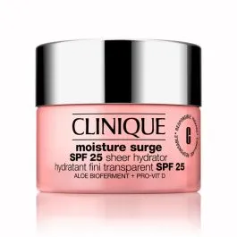 Clinique Moisture Surge SPF 25 Crema Hidratante con protección solar