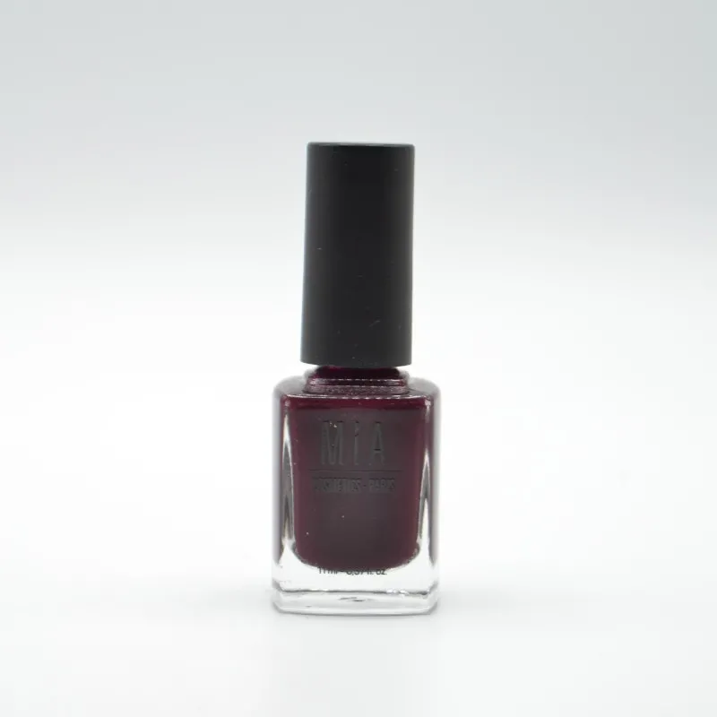 MIA UÑAS BULL BLOOD